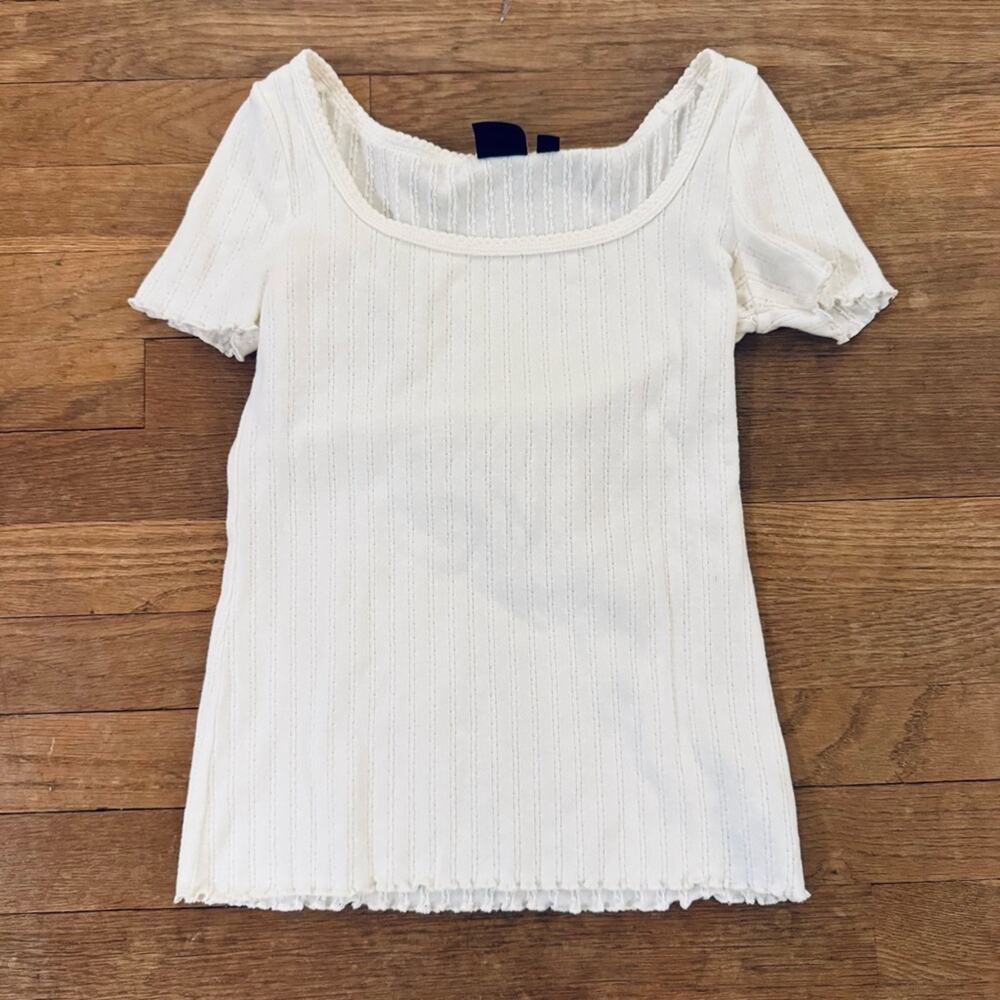 Gap cream short sleeve blouse shirt top size XS
b38